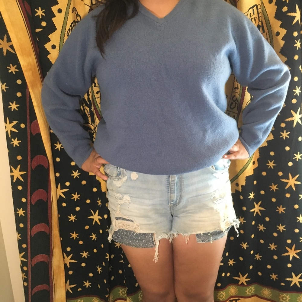 Super cute over sized vintage sweater